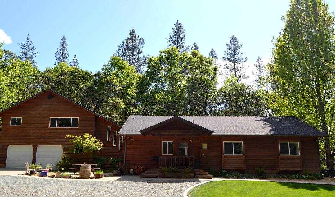 737 Pinecrest Drive - Photo 1