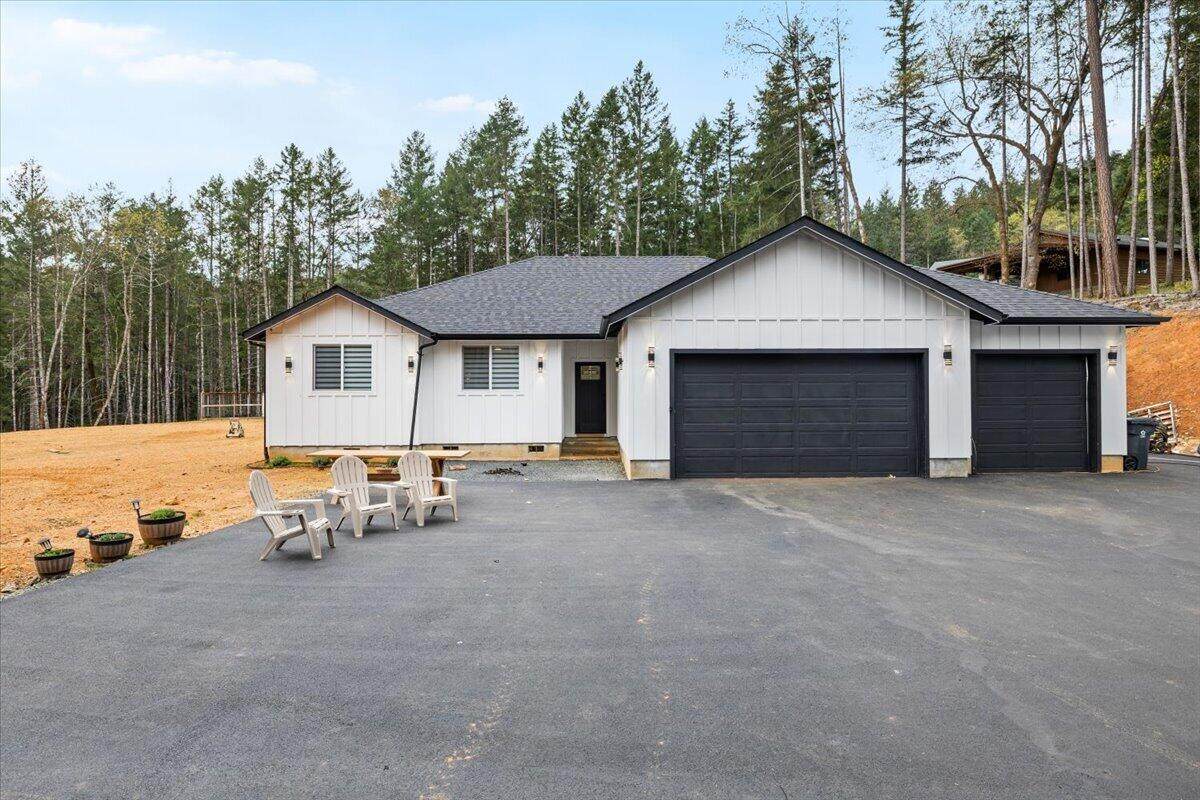 425 Bonnie Lane - Photo 1