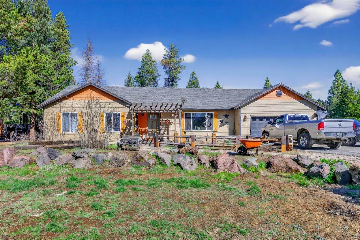 137240 Mohawk Drive - Photo 1