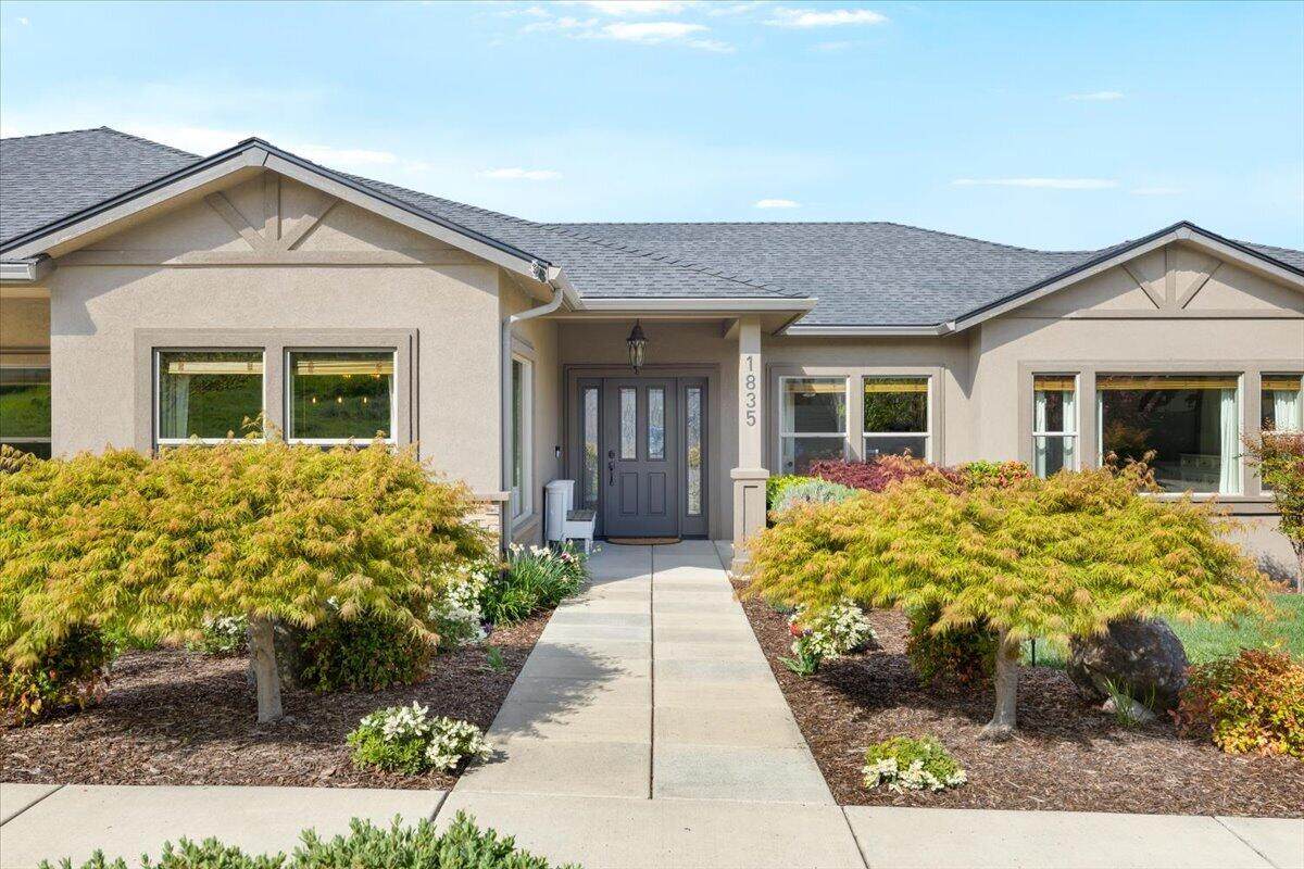 1835 Plateau Drive - Photo 1