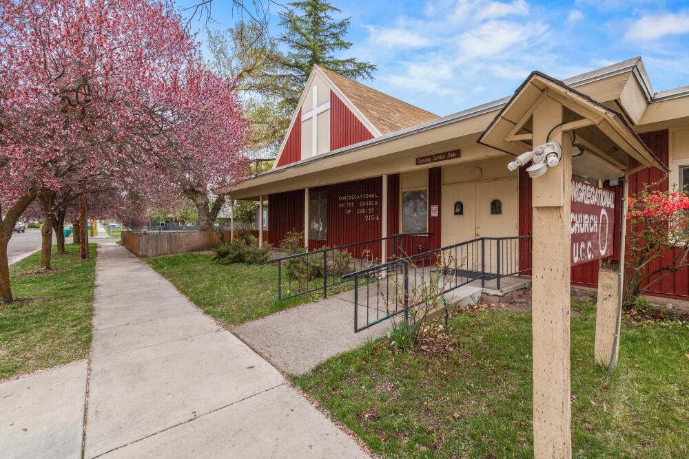 2154 Garden Avenue - Photo 1