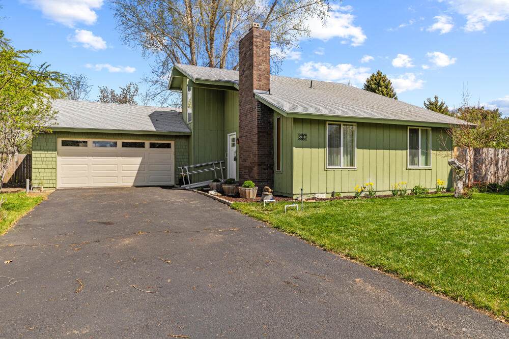 5081 Southview Drive - Photo 1
