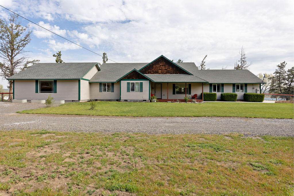 4260 Oneil Highway - Photo 1