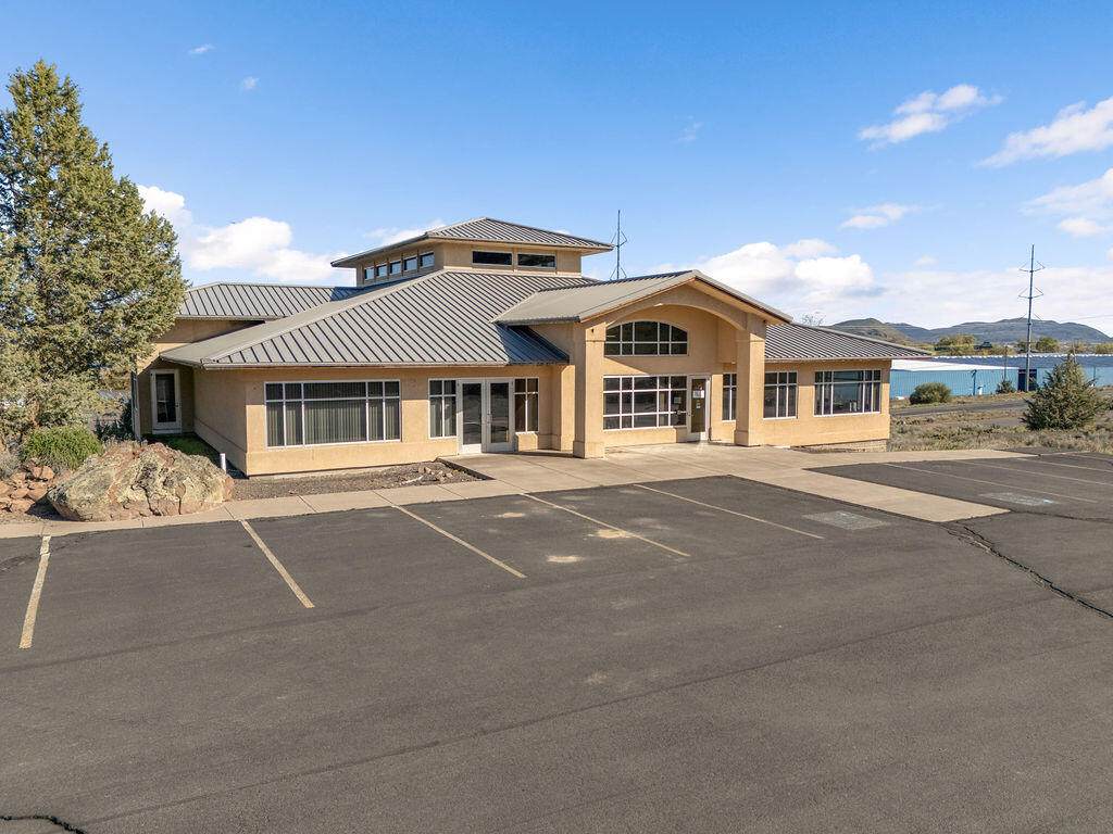 3090 Memorial Drive - Photo 1