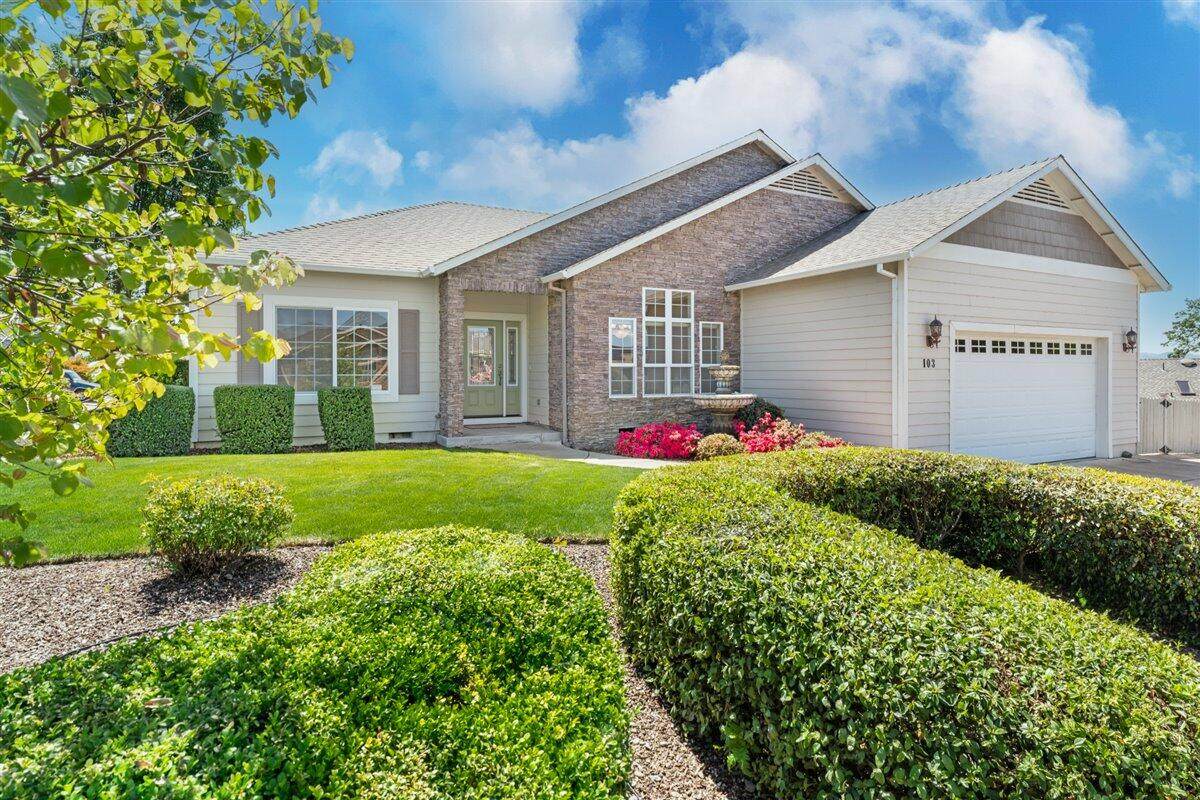 103 Greenmoor Drive - Photo 1