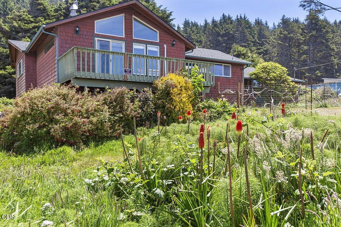 95489 Highway 101 - Photo 1