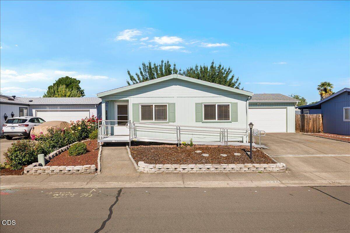 555 Freeman Road - Photo 1