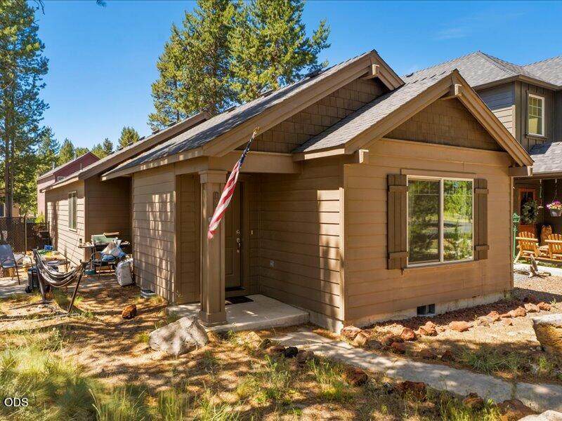 16558 Daisy Place - Photo 1
