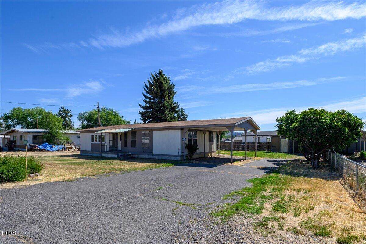 8608 8th Street - Photo 1
