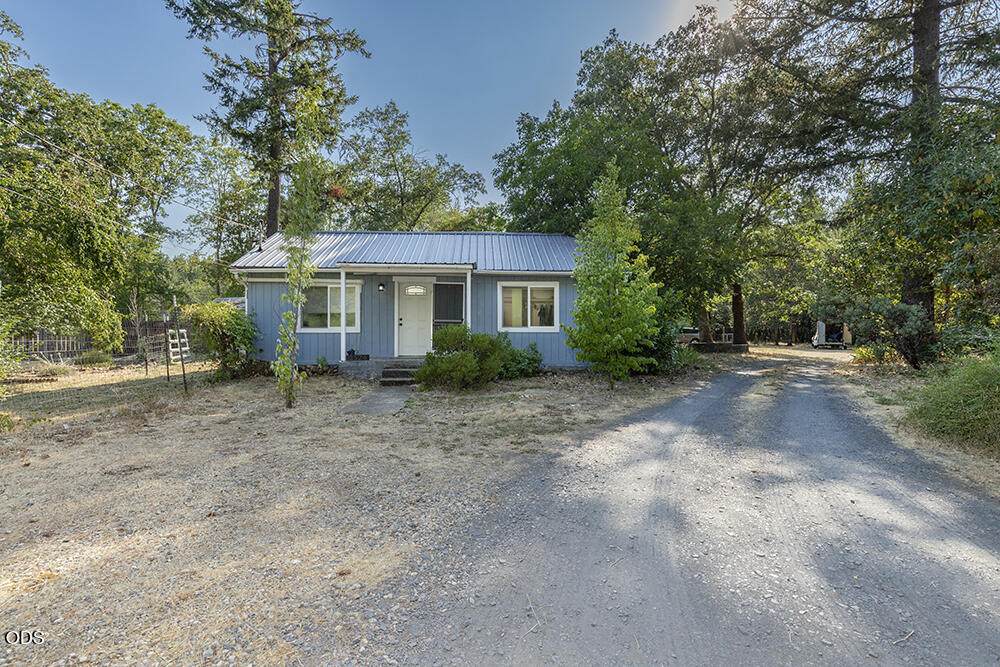 2524 Rockydale Road - Photo 1