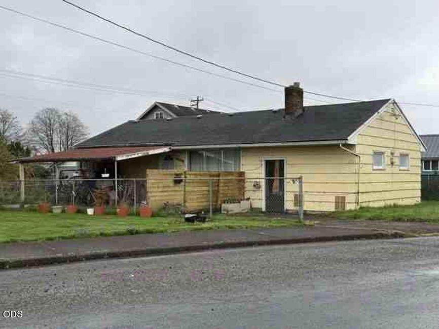 2407 10th Street - Photo 1