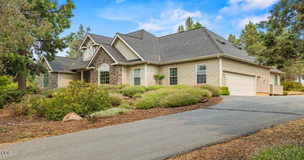 10847 Kestrel Road - Photo 1