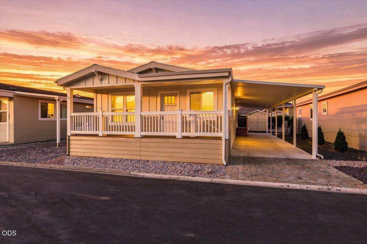 3555 Pacific Highway - Photo 1