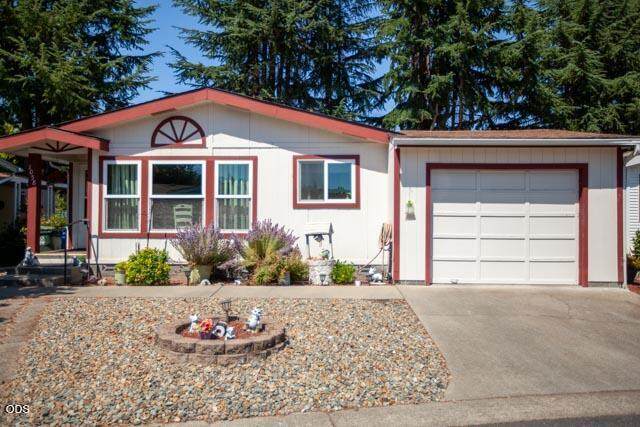 1058 Hemlock Lane - Photo 1