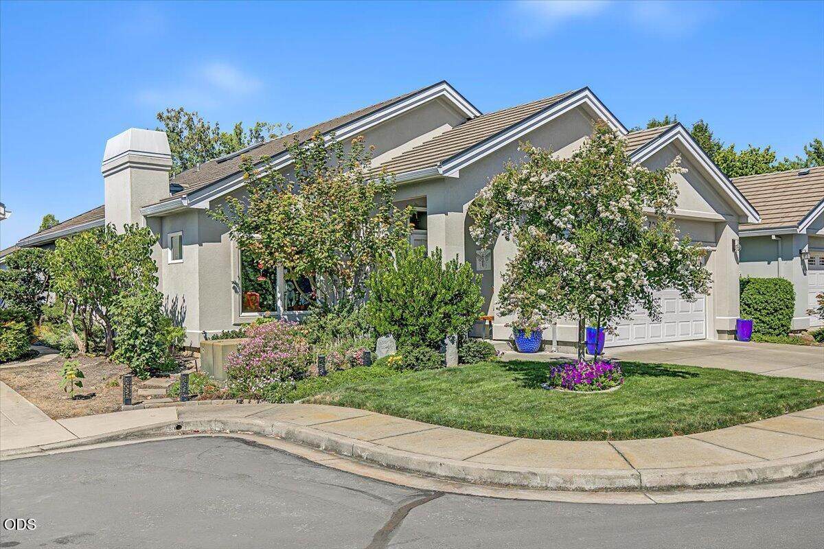 728 Cherrywood Drive - Photo 1