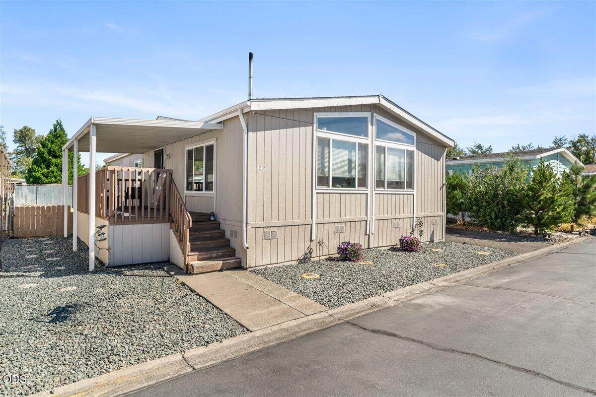 3555 Pacific Highway - Photo 1