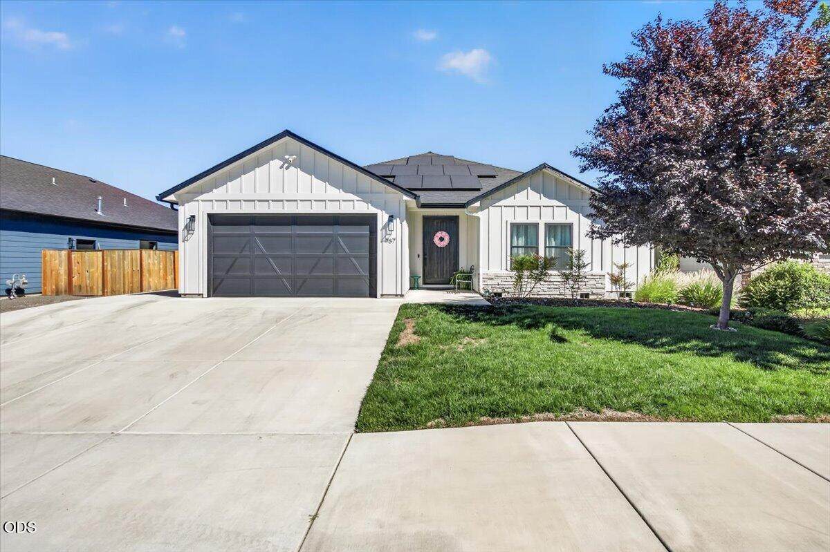 967 Arrowhead Trail - Photo 1