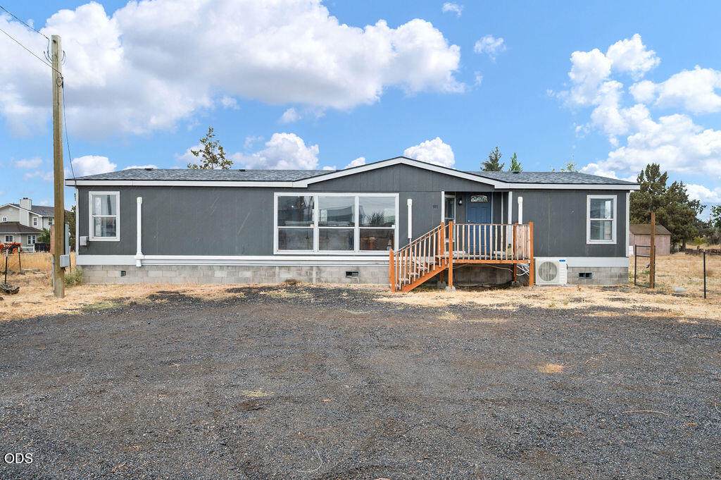 101 Daisy Street - Photo 1