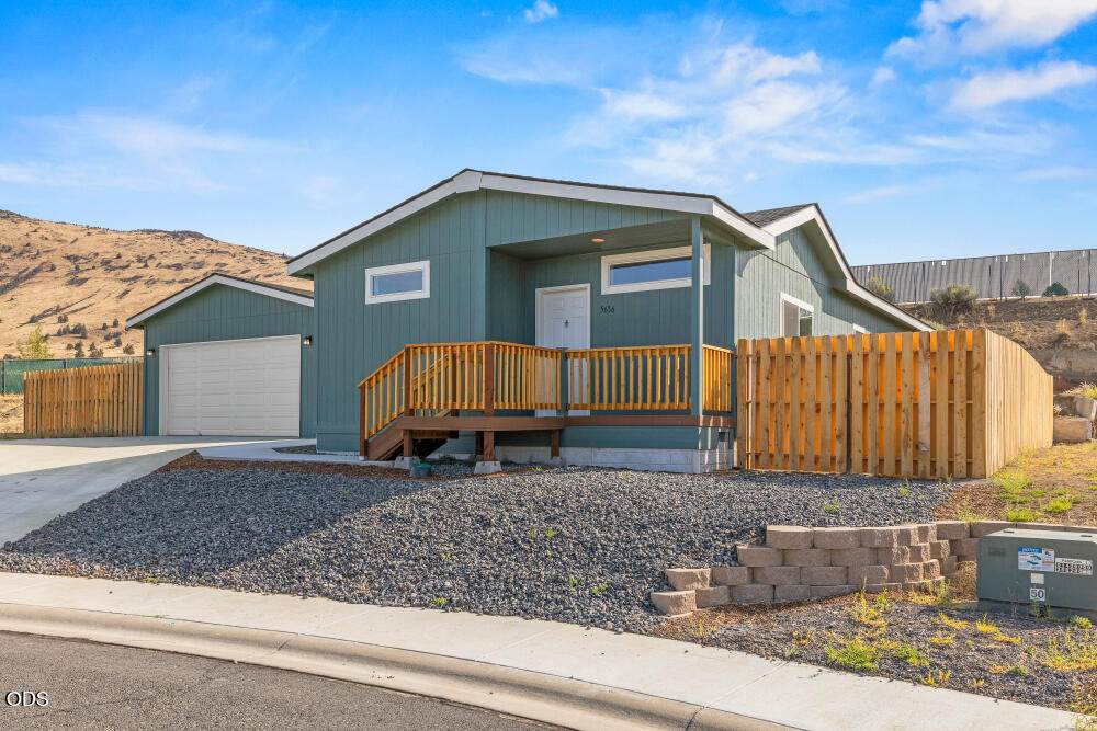 5636 Edith Way - Photo 1