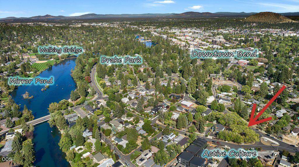 320 Riverside Boulevard - Photo 1