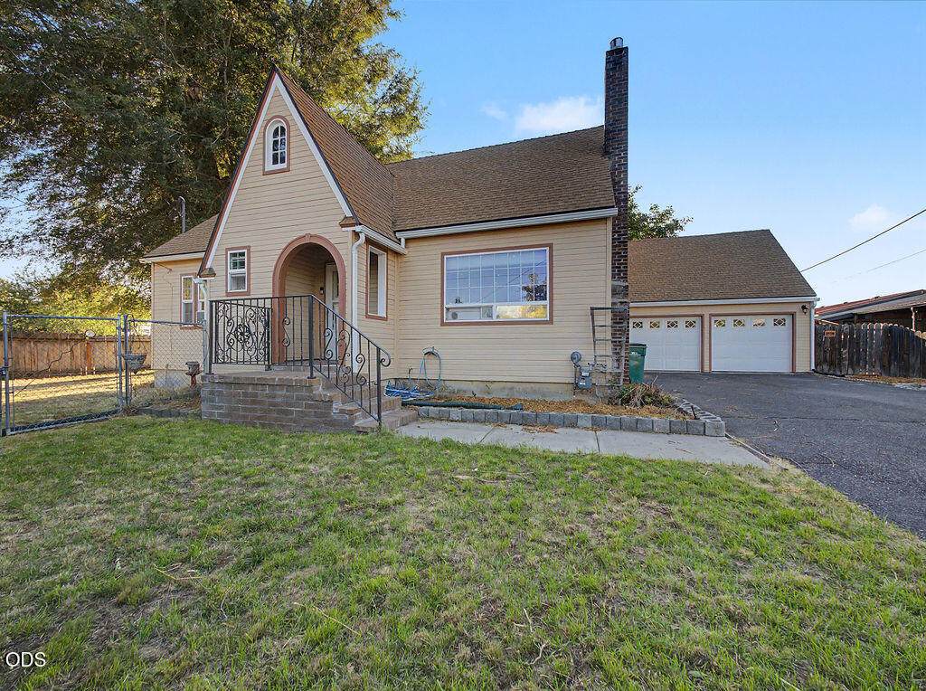2760 Derby Street - Photo 1