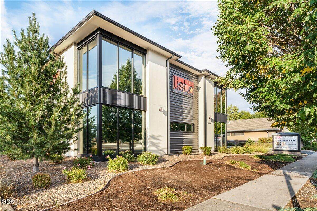 817 O'hare Parkway - Photo 1