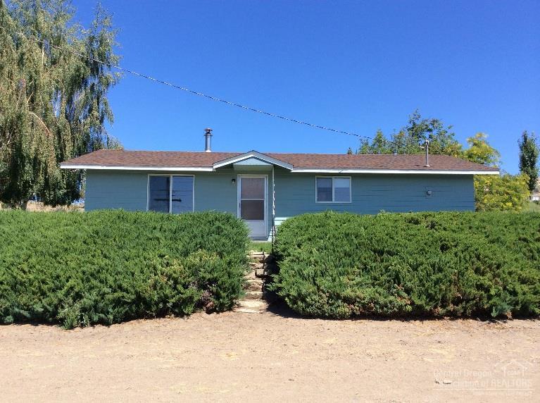 201 NE 10th Street, Prineville, OR 97754 (MLS #201507615) :: Birtola Garmyn High Desert Realty