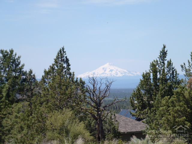 2670 SW 41st Street, Redmond, OR 97756 (MLS #201602903) :: Birtola Garmyn High Desert Realty