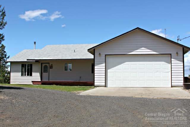 16559 SW Quail Road, Terrebonne, OR 97760 (MLS #201607966) :: Birtola Garmyn High Desert Realty