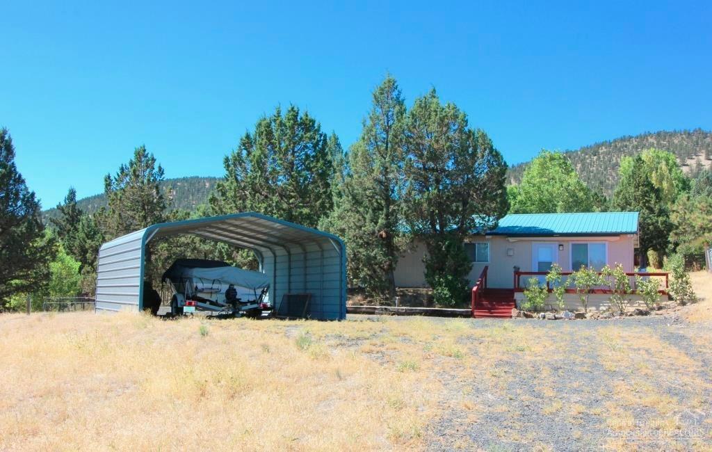 15015 SE Easy Street, Prineville, OR 97754 (MLS #201608718) :: Birtola Garmyn High Desert Realty