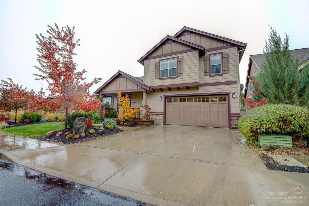 60830 Whitney Place, Bend, OR 97702 (MLS #201610146) :: Birtola Garmyn High Desert Realty