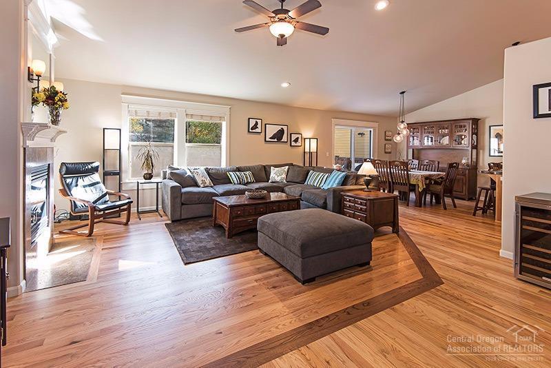 2929 NW Wild Meadow Drive, Bend, OR 97703 (MLS #201610234) :: Birtola Garmyn High Desert Realty