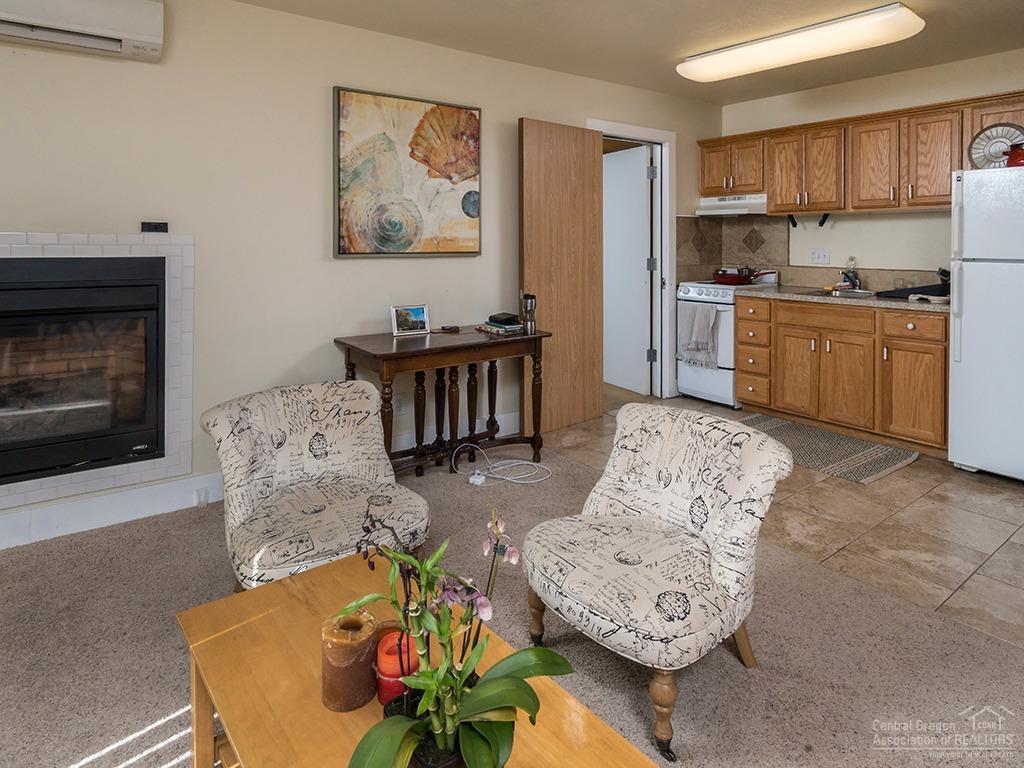 1565 Wall Street - Photo 1