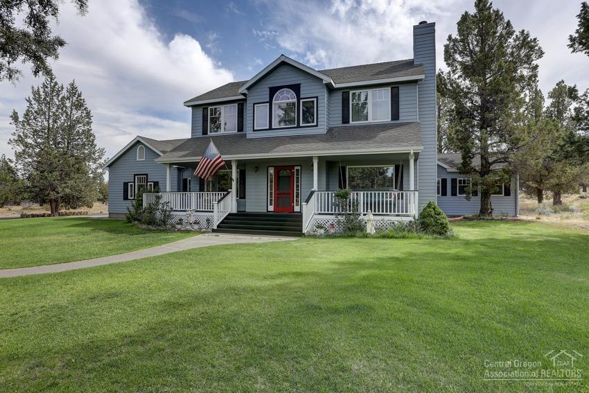 7130 Poplar Drive - Photo 1