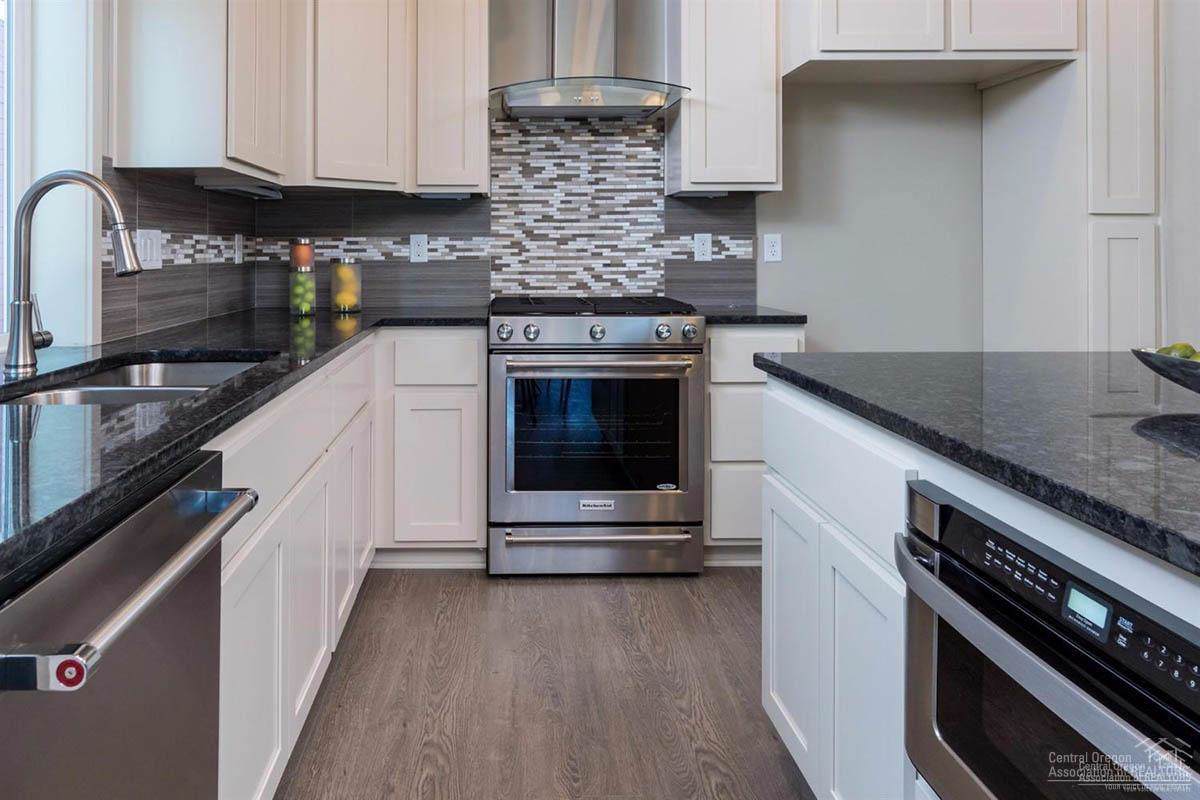 20665 Pelican Butte Place - Photo 1