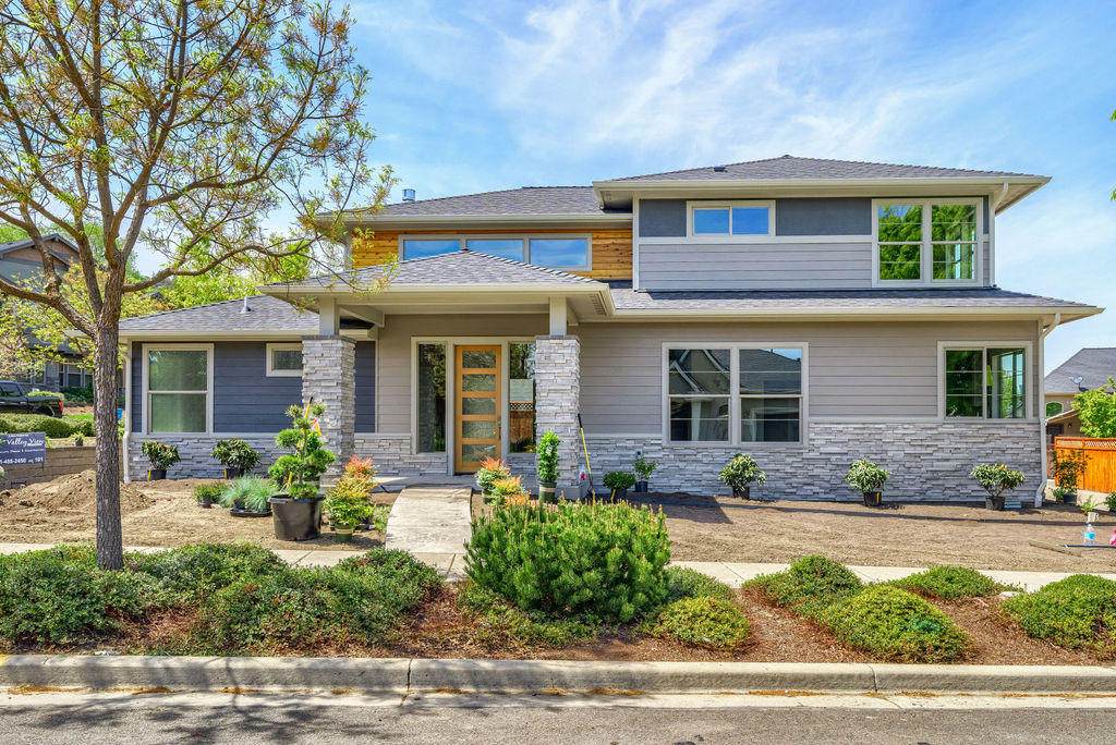 411 Lindsay Lane - Photo 1