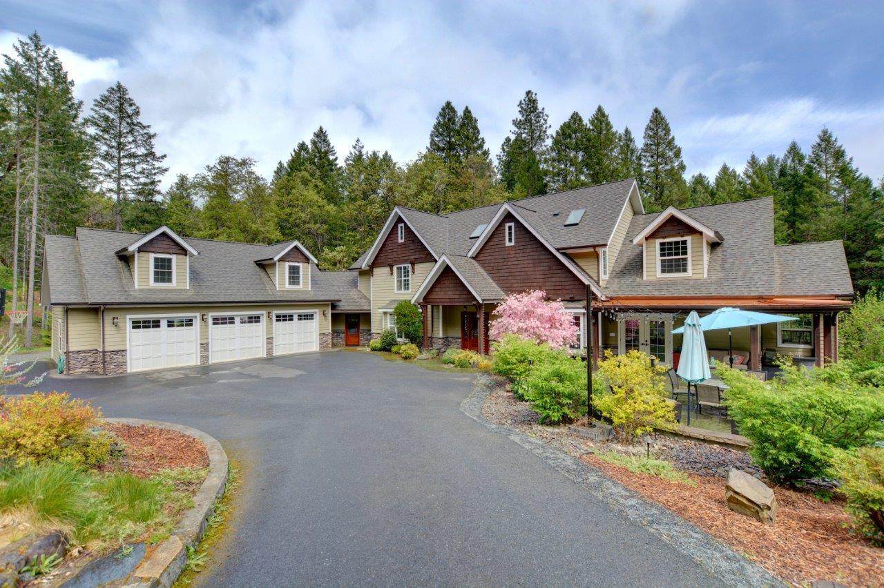 446 Bonnie Lane - Photo 1