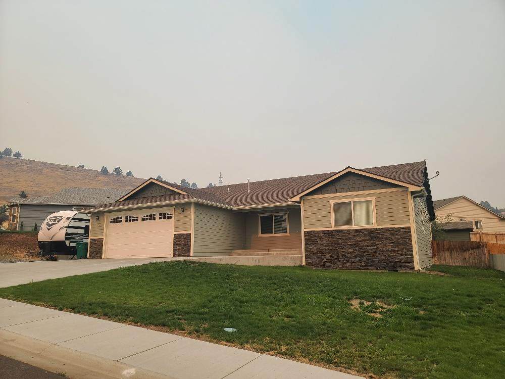 2733 Glacier Drive - Photo 1