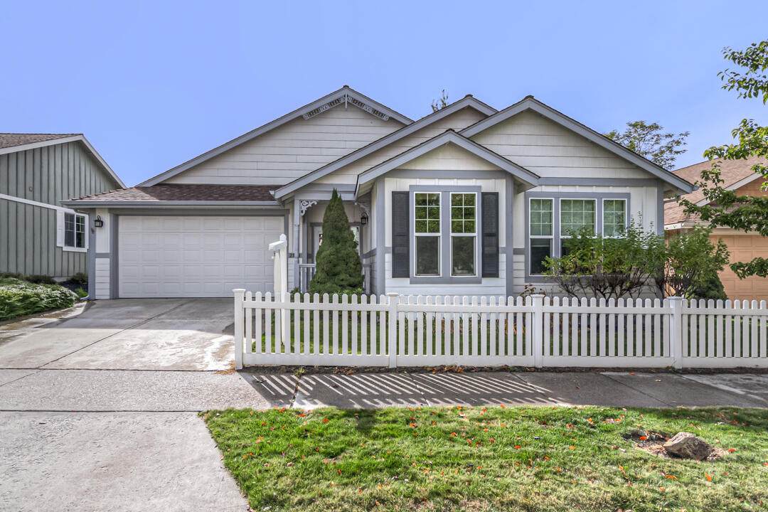 2580 Robinson Street - Photo 1