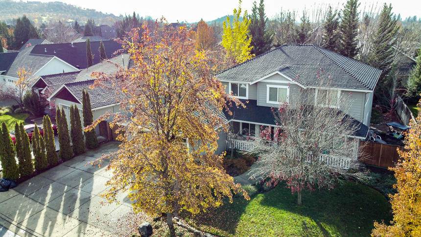 1048 Pumpkin Ridge Drive - Photo 1