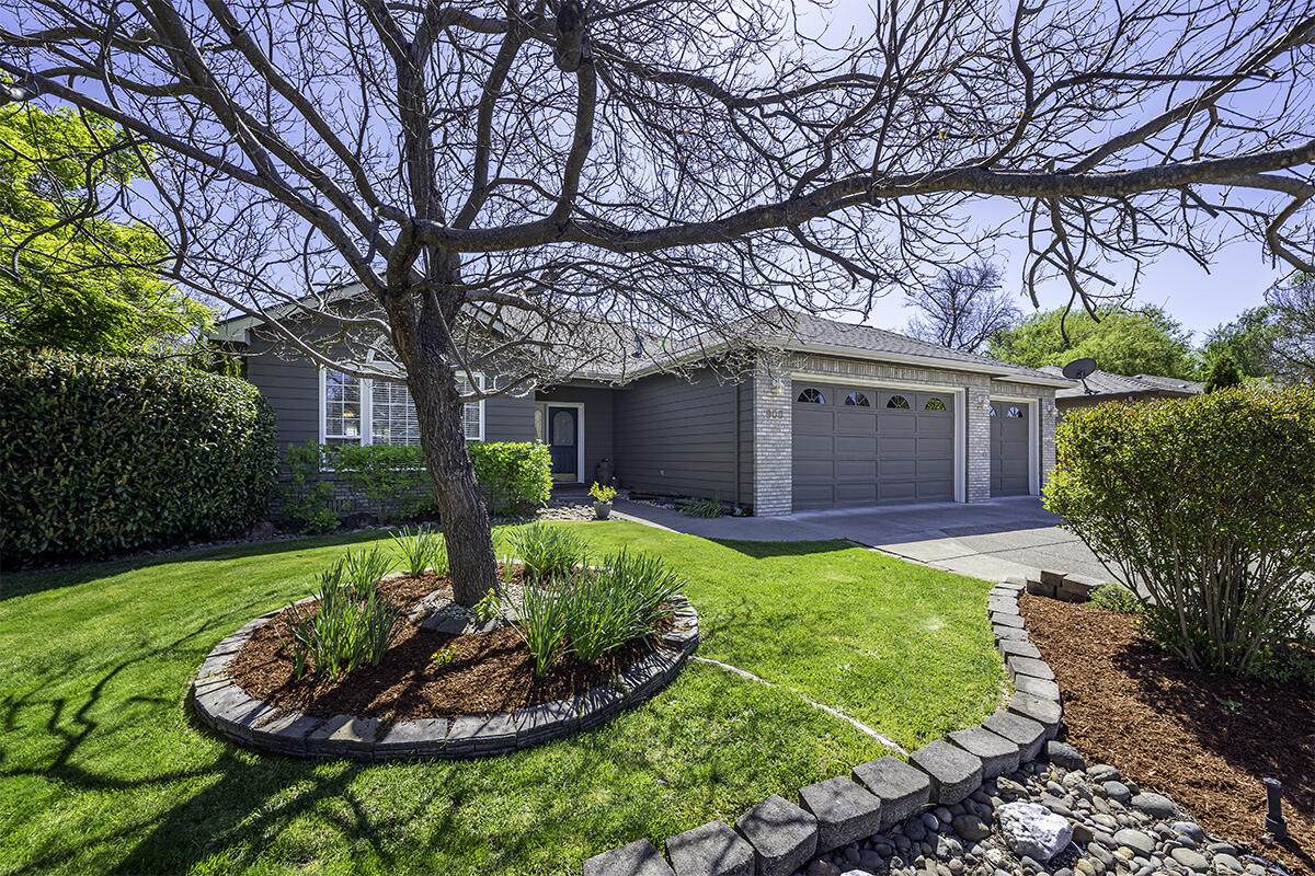 900 Mendolia Way - Photo 1