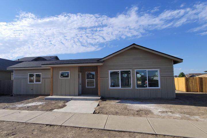 899 Discovery Loop - Photo 1