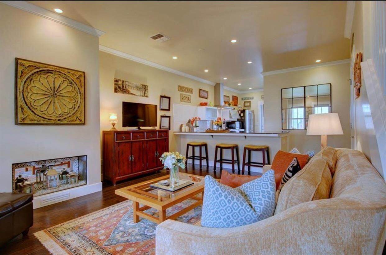 515 G Street - Photo 1