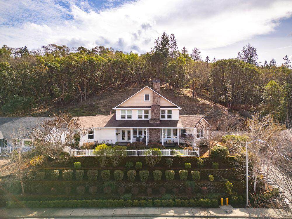 2226 Linden Lane - Photo 1