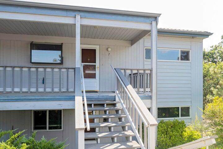 854 Twin Pines Circle - Photo 1