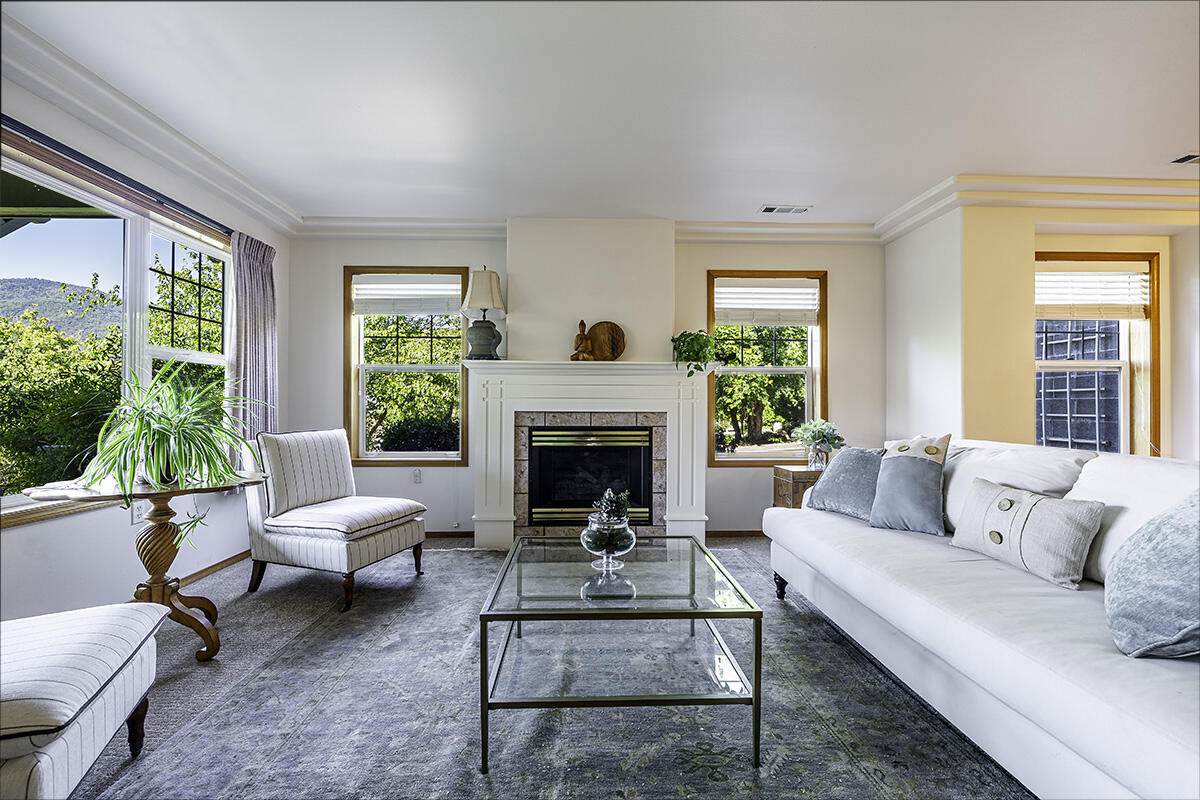 833 Cobblestone Court - Photo 1