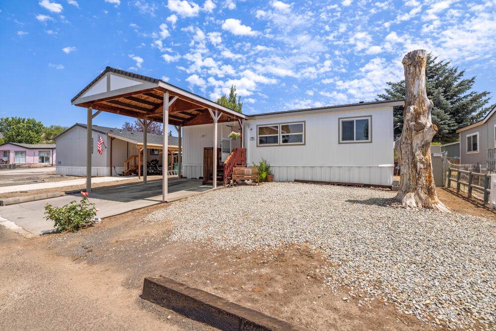 4647 Winter Avenue - Photo 1