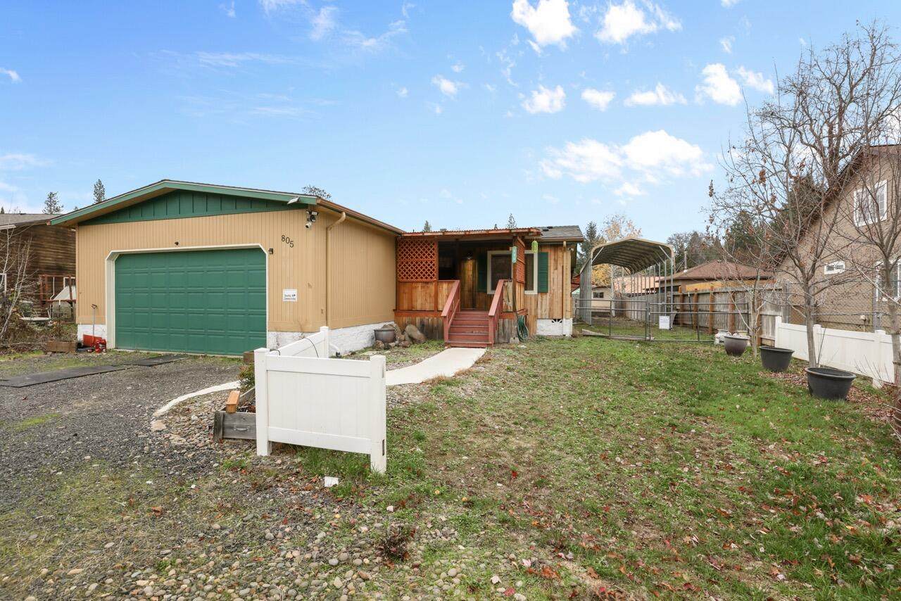 805 Redwood Avenue - Photo 1