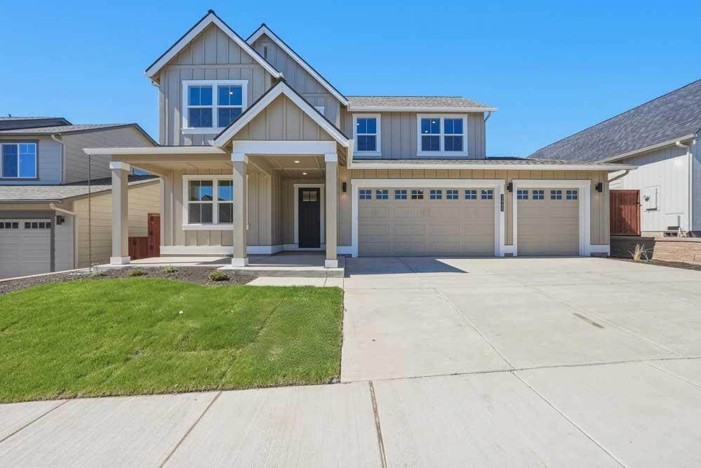 1445 Whistle Way - Photo 1