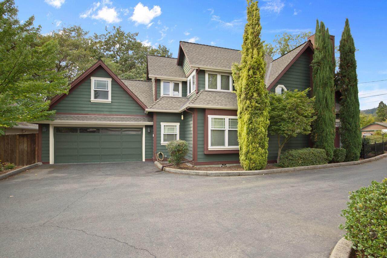 1613 I Street - Photo 1